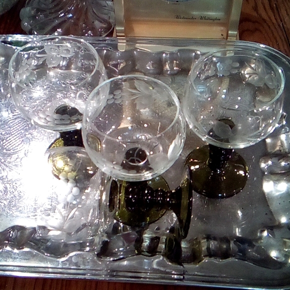 German Grapes & Leaves Goblets - Picture 3 of 3